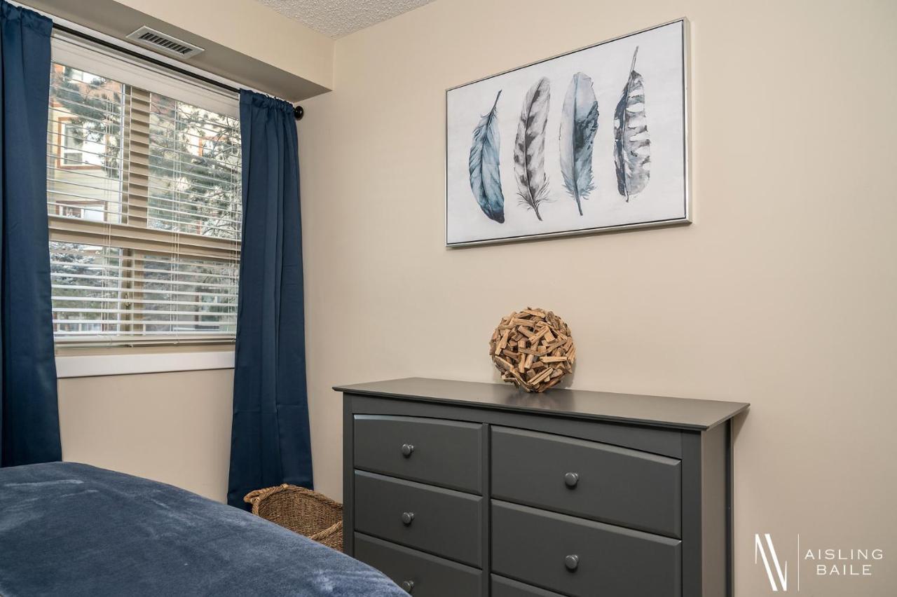 Rustic Modern 2 Bed 2 Bath With Lakeview Pool And Hot Tub Invermere Luaran gambar